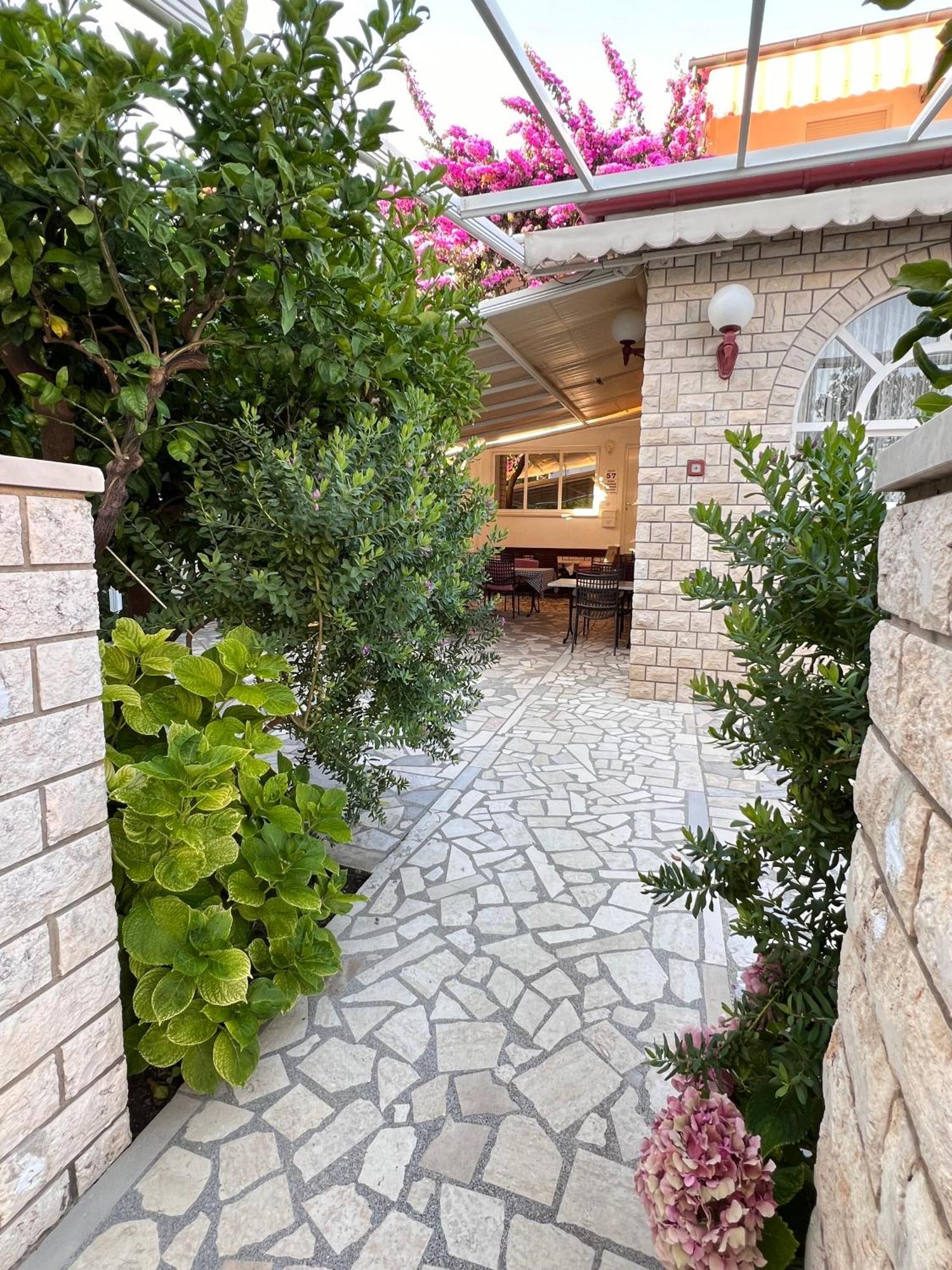 Bed & Breakfast Rab Palit Εξωτερικό φωτογραφία